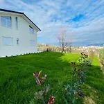 22 Villa